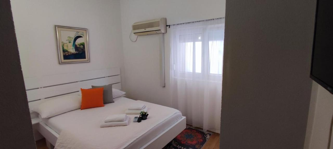 Villa Monera Apartments & Rooms & Free Garage موستار المظهر الخارجي الصورة