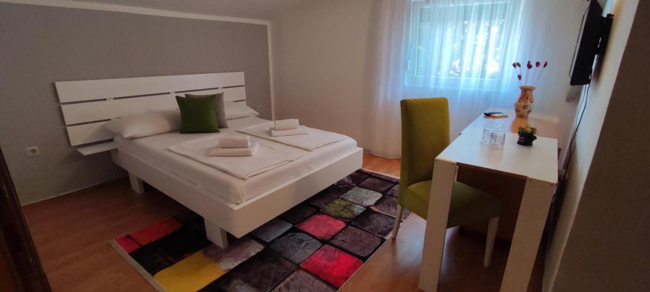 Villa Monera Apartments & Rooms & Free Garage موستار المظهر الخارجي الصورة