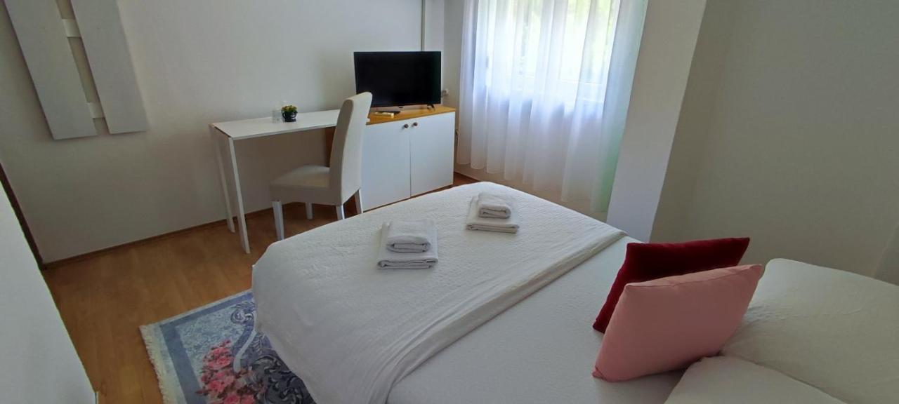 Villa Monera Apartments & Rooms & Free Garage موستار المظهر الخارجي الصورة